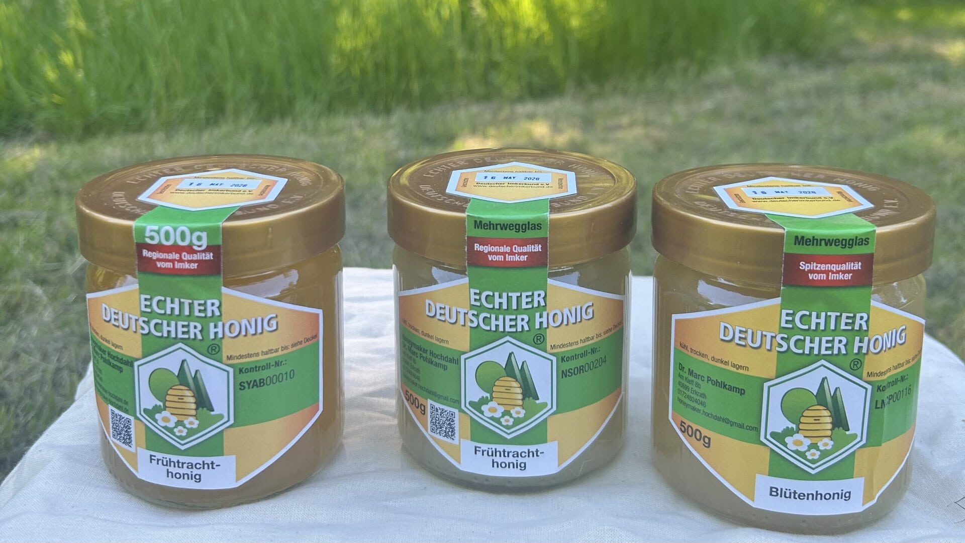 Honiggläser mit Echter Deutscher Honig, Frucht- und Blütenhonig, hochwertiger Honig aus Deutschlan.